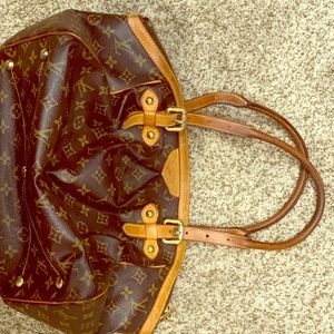 Louis Vuitton Purse